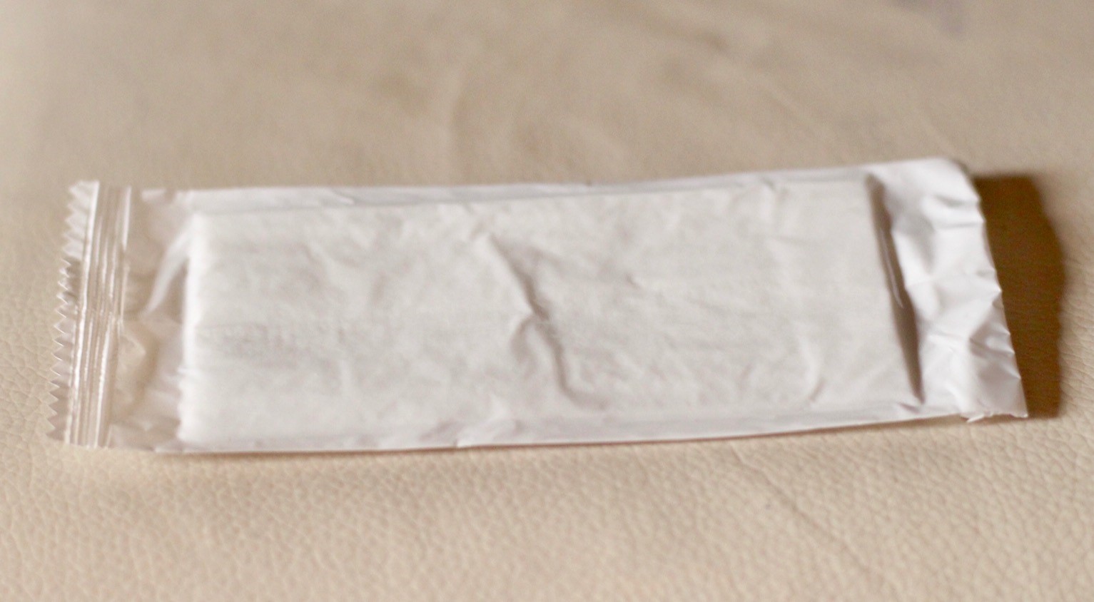 Ein in Plastik verpacktes O-shibori