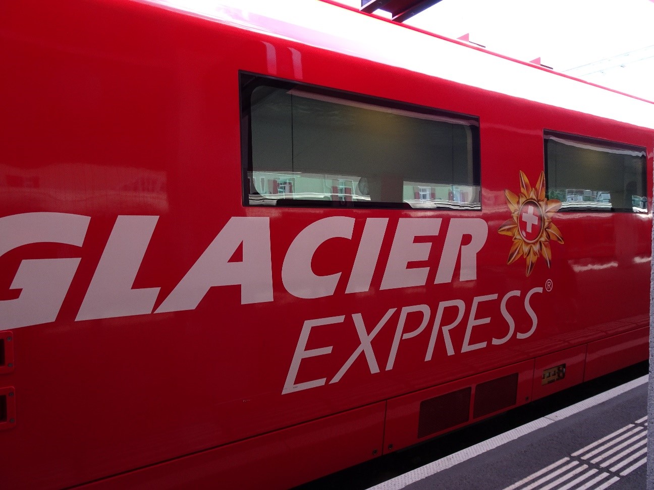 Glacier Express氷河特急（Chuchichäschtli撮影）