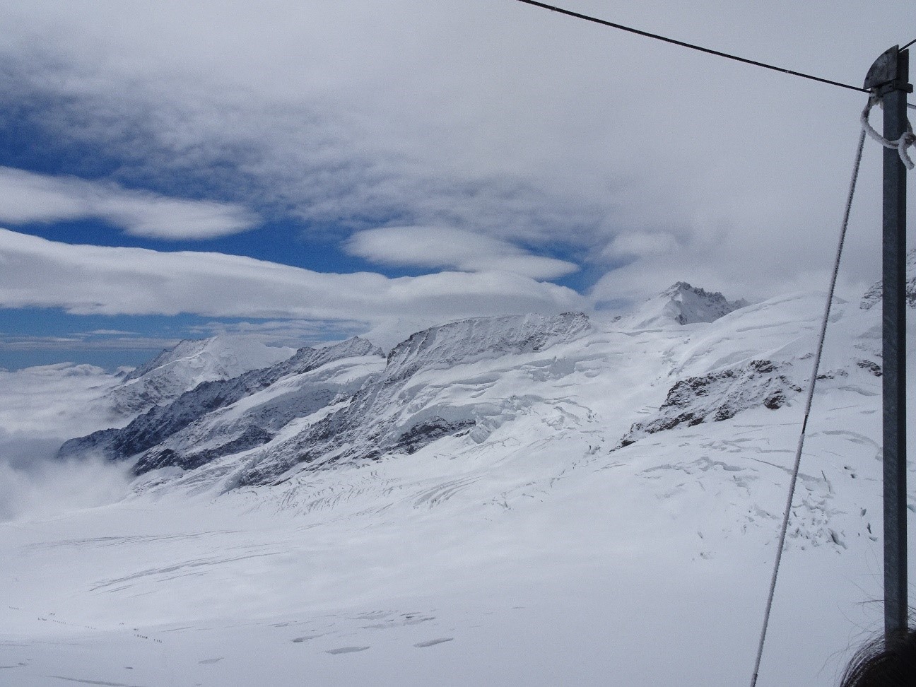 Jungfraujoch Sphinx展望台からの景色（Chuchichäschtli撮影）