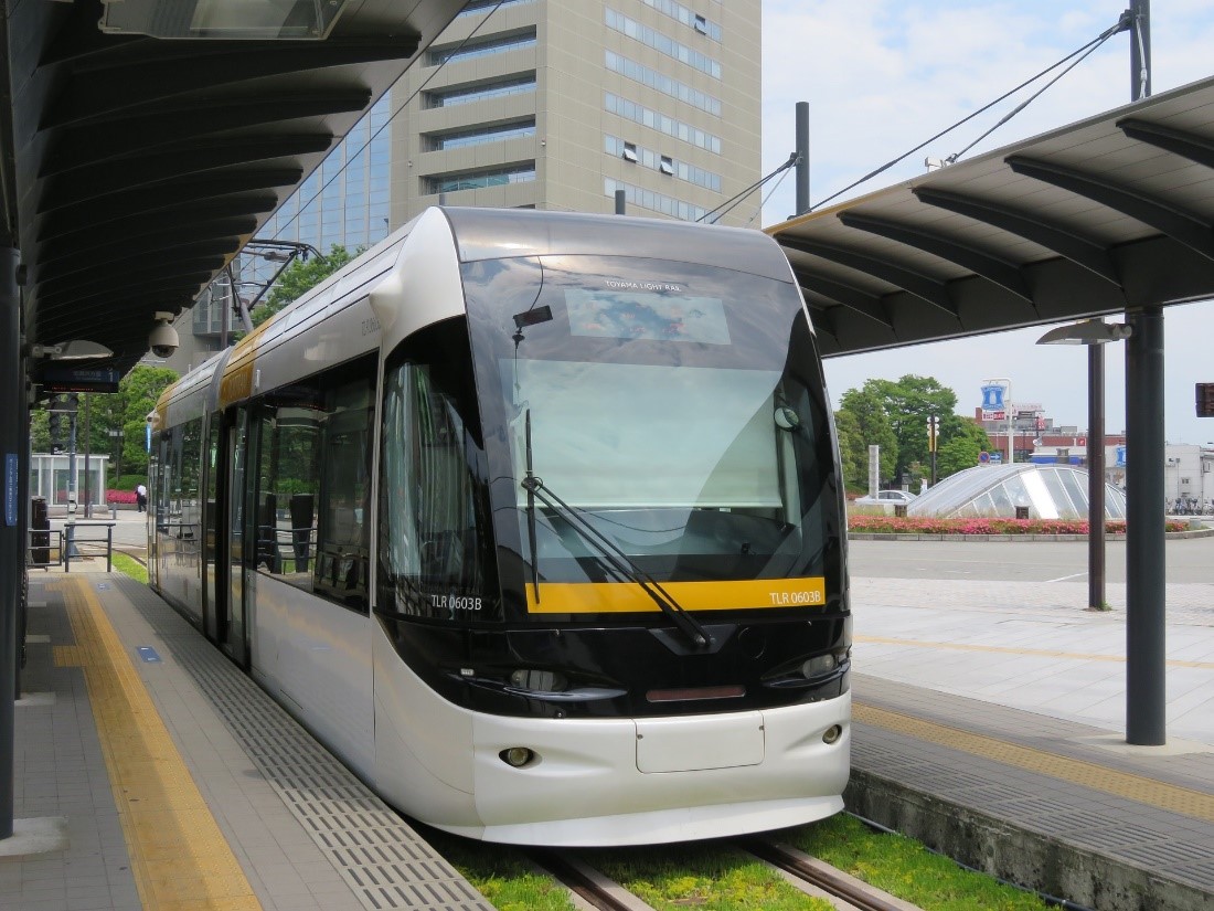 富山市を走るLRT