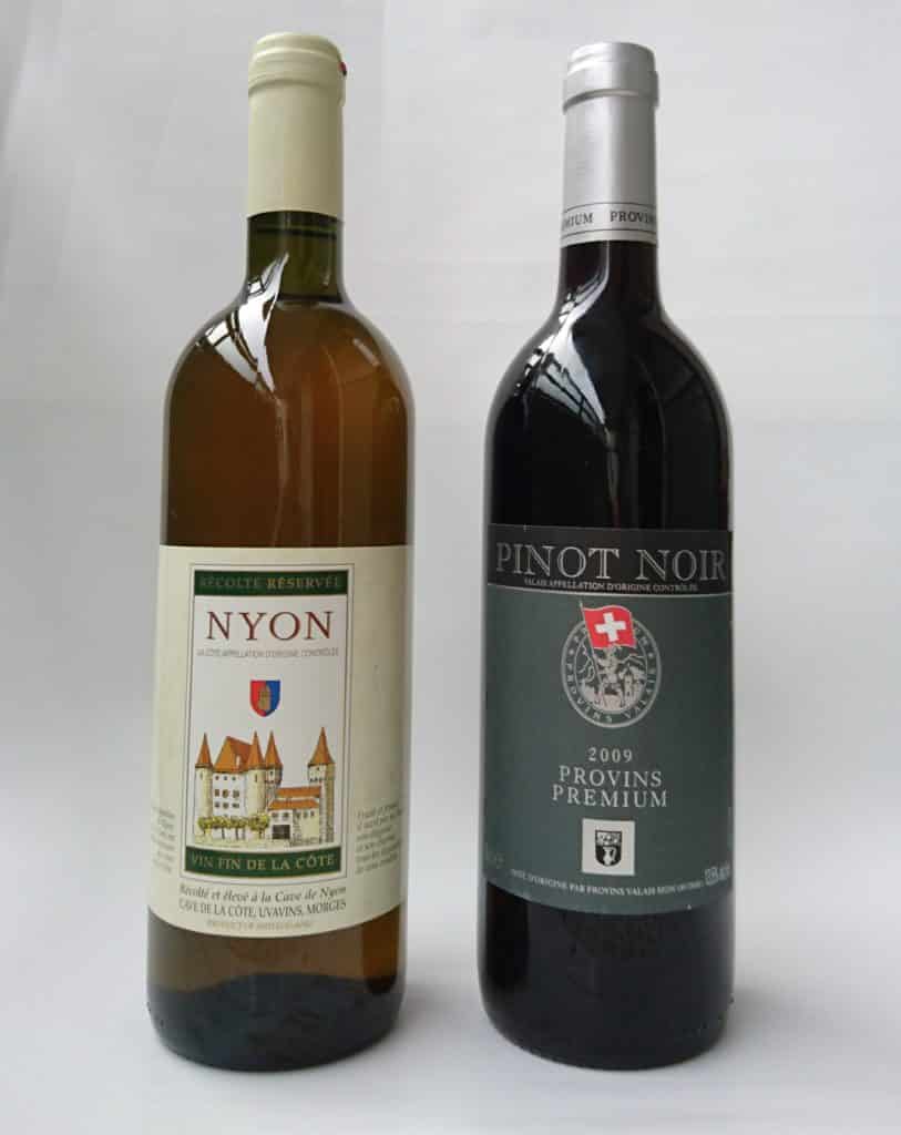 スイスを代表する「シャスラ」の白ワインと「ピノノワール」の赤ワイン