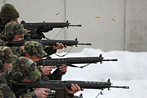 シュトゥルムゲヴェール90の射撃訓練